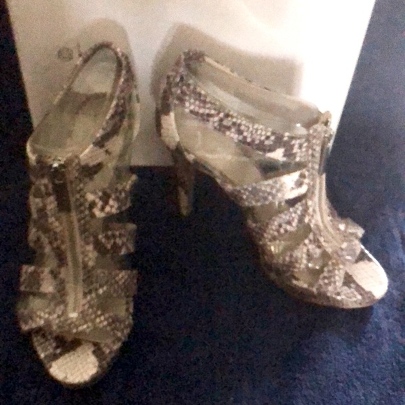 Nine West Roccia High Heeled Size 8M Sandal NWT - Picture 10 of 10